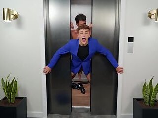 [Men.com] Elevator Pitcher